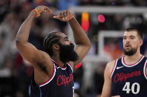 ‍Shams谈科林斯：快船特别想给哈登配备空接威胁点