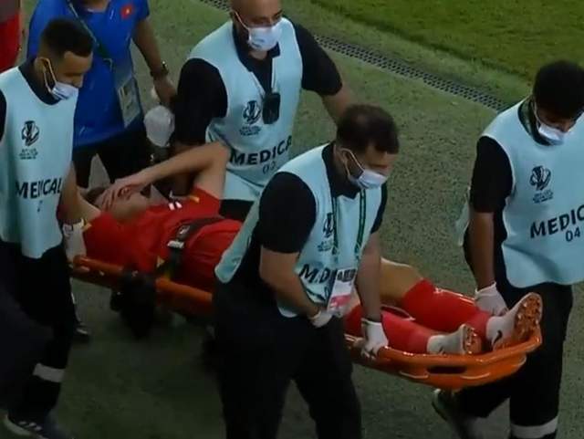 华体会华体会hth-早日康复！越南队后卫韧带撕裂将伤停9个月：他父亲整夜难眠！