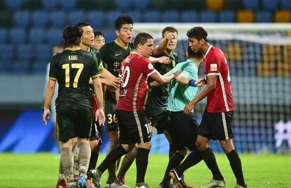 华体会入口-【中超】张玉宁进球侯森低级失误 8人蓉城2比3国安
